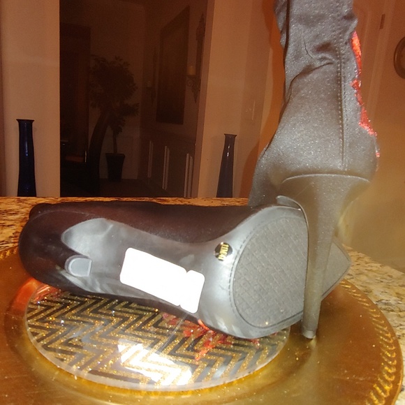 Brand New Stylish Ankle Boots! - Picture 6 of 6